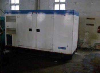 德州二手康明斯150kw大型柴油发电机组